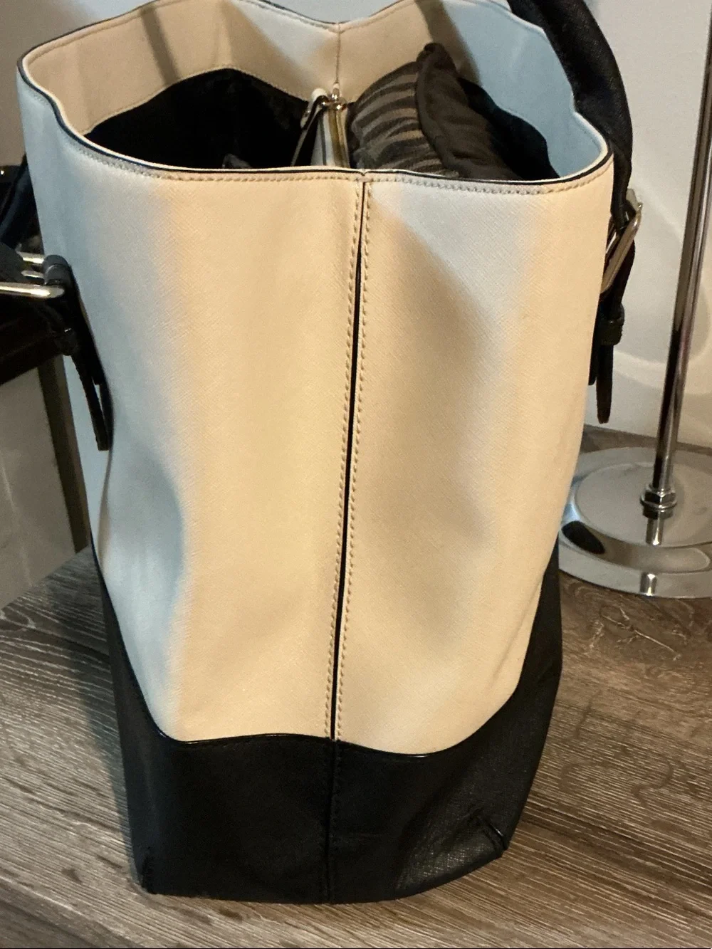 kate spade NY Cove Street Colorblock Airel Cream and Black Satchel Tote EUC